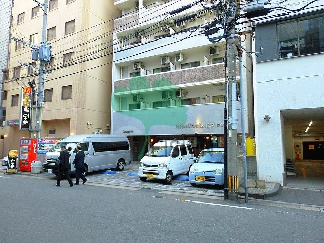 リファレンス博多の外観