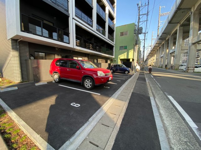 ヴァロアール博多の駐車場