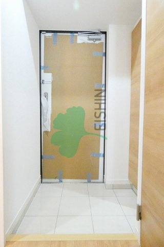 Y・M　FLAT(ワイエムフラット)のエントランス