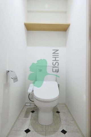 Y・M　FLAT(ワイエムフラット)のトイレ|清潔感のあるトイレです。