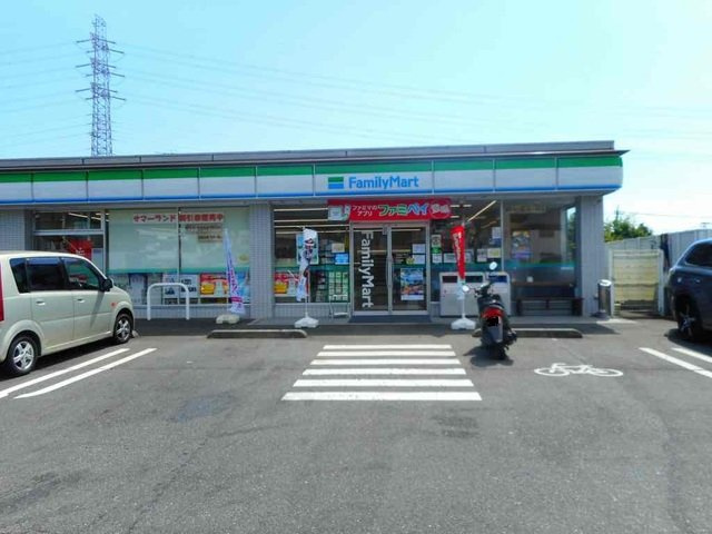 Ｔｅｒｒａｃｅ　Ｈｏｕｓｅ薫の周辺|ファミリーマートまで550m