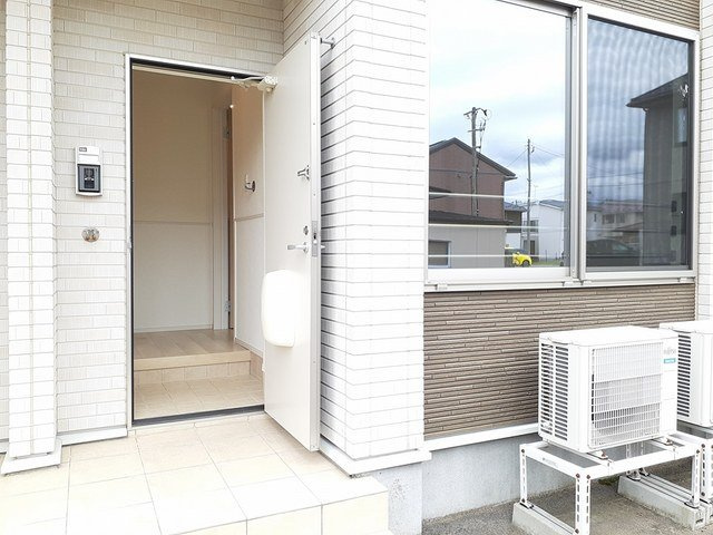 アンベリールＢの玄関|ゆったりとした玄関です