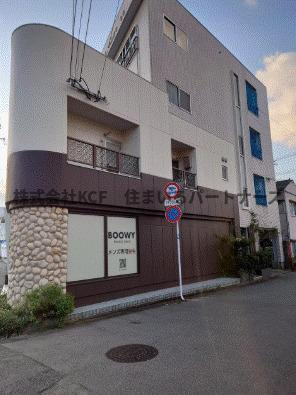 Base.W（ベース.ダブリュー）の外観