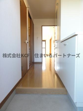 エスポワールⅡの内装|シンプルで使いやすい玄関です