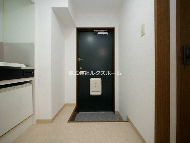 ネオセレス参番館の玄関|収納もある玄関です