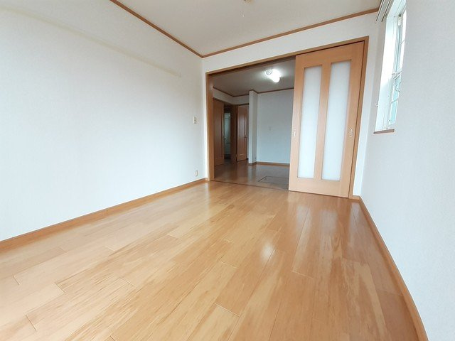 ミルト　田中元の居間・リビング