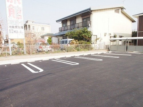 ラフレシール・ベルⅢの駐車場