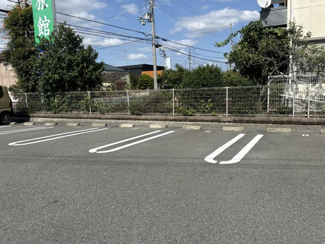 ラフレシール・ベルⅢの駐車場
