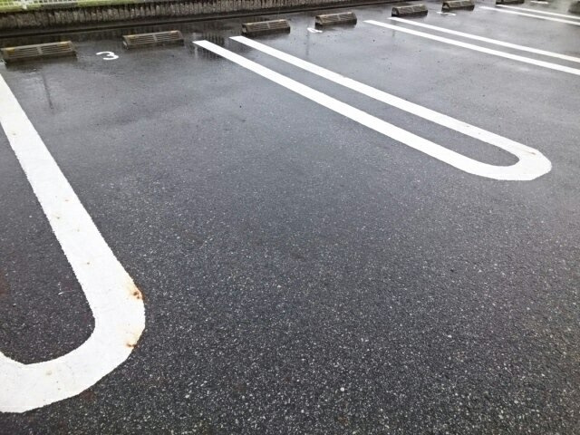 サン・フィオーレ大島Ⅱの駐車場