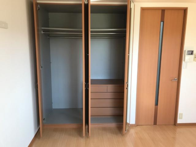メゾン　サンフィットの収納