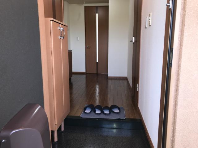 メゾン　サンフィットの玄関