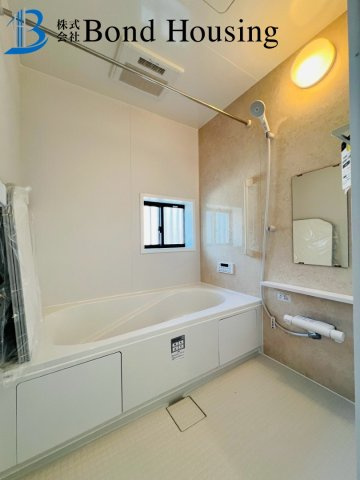 南向きにつき陽当たり良好　魚住町西岡5期　新築8棟　F号棟の浴室