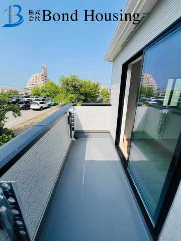 南向きにつき陽当たり良好　魚住町西岡5期　新築8棟　F号棟のバルコニー
