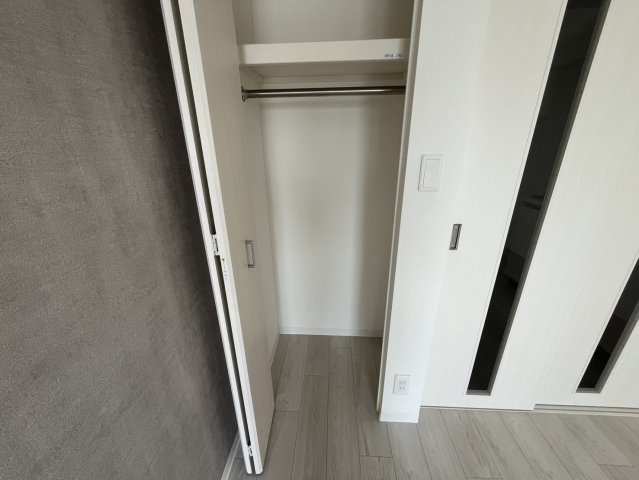 アプリーレ三宮イーストの収納|同物件別部屋写真
