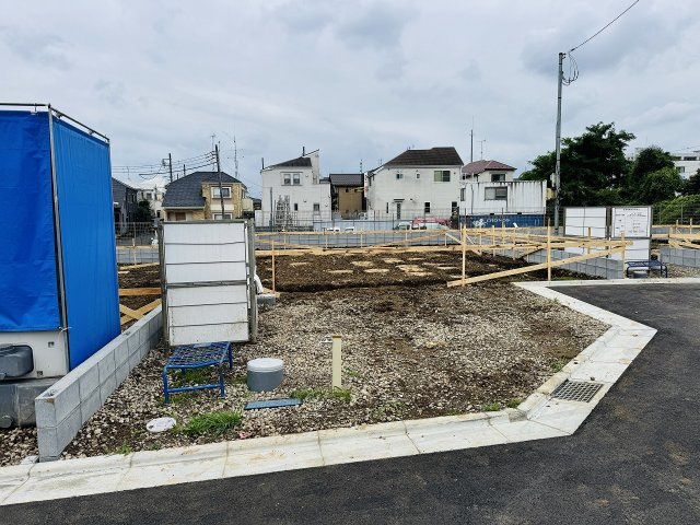 八王子市　小宮町　新築一戸建て　４期の駐車場|～並列2台駐車可能カースペース～