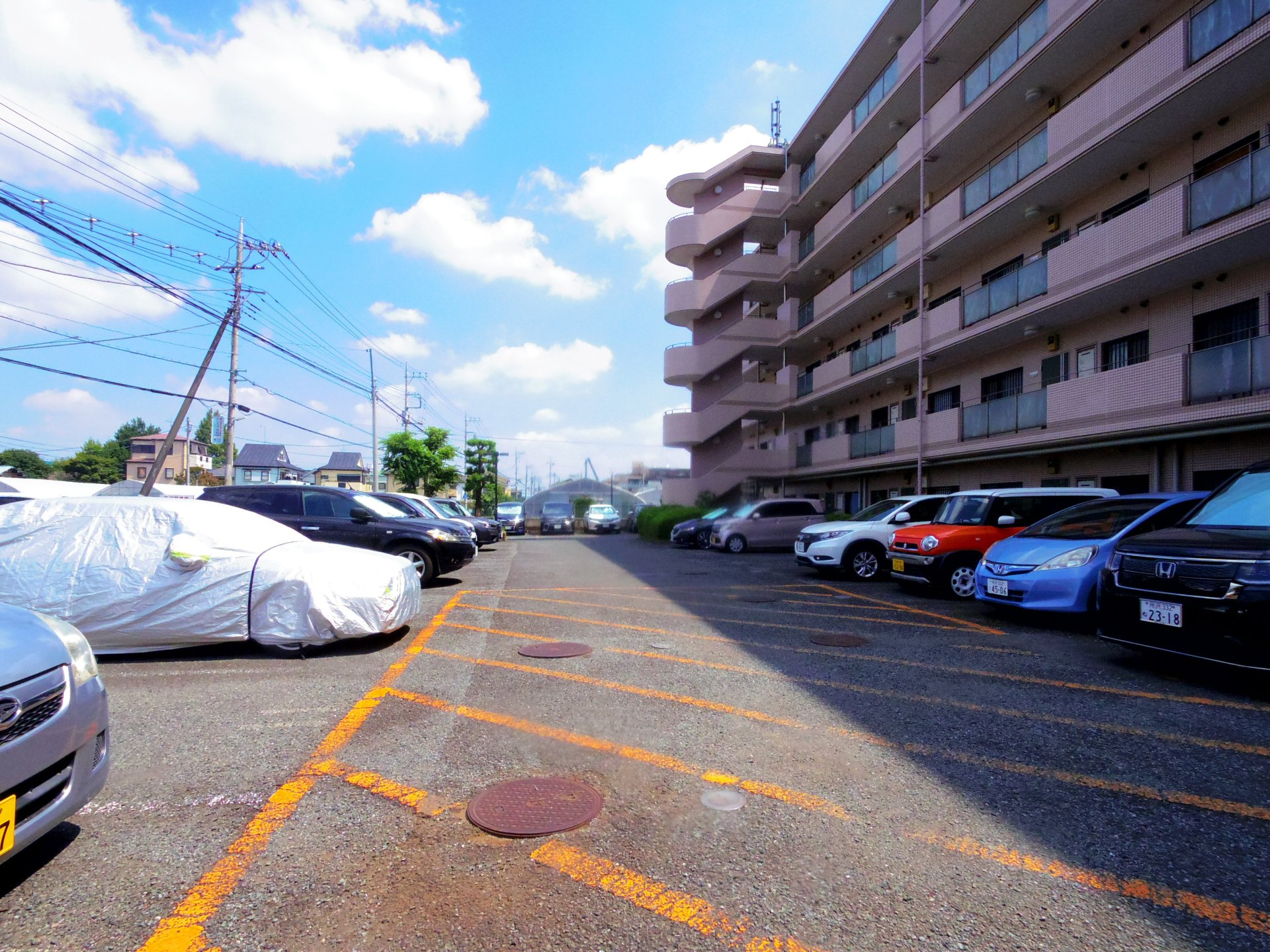 フローレンス清瀬の駐車場