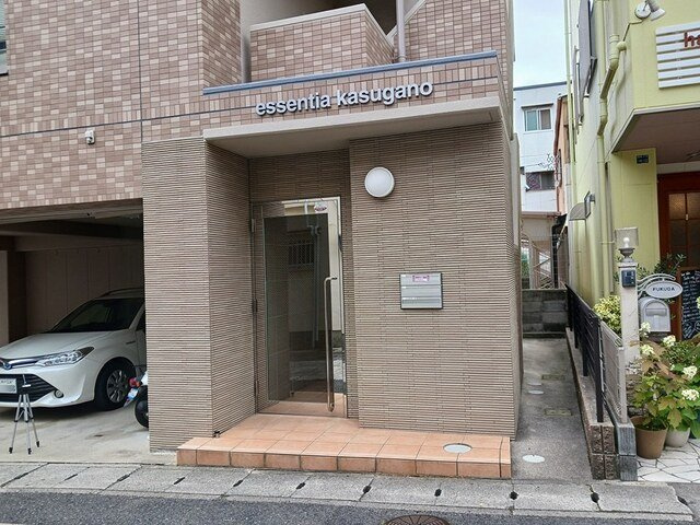 エッセンティア春日野のエントランス|建物の内部です