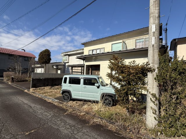 2026/5/24価格変更　戸建　高山市石浦町4丁目　780万（2026/2/1新規）の前面道路含む現地写真