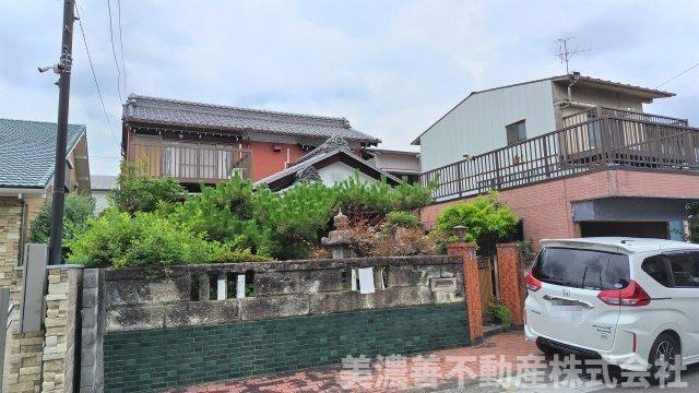 ６５７２０　岐阜市加納朝日町2丁目借地権付建物