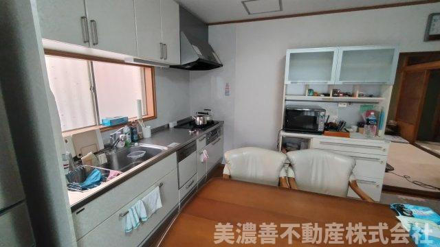６５７２０　岐阜市加納朝日町2丁目借地権付建物のキッチン