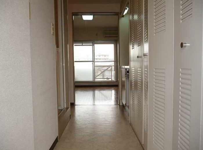 ユリーカの玄関