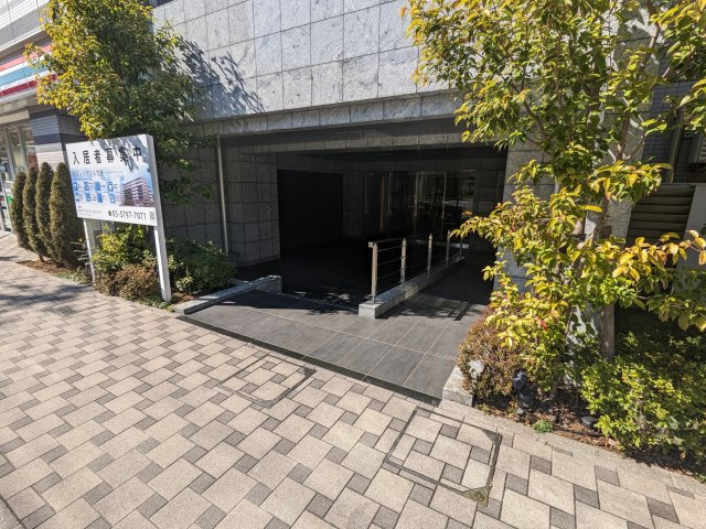 ケーディーエックスレジデンス豊洲のエントランス|清潔なエントランスです