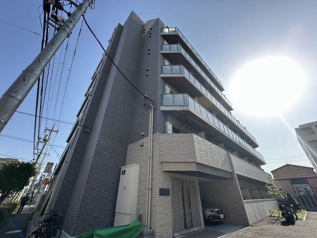 アルファコート北綾瀬２の外観|落ち着いた雰囲気の外観です