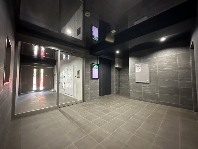 アルファコート北綾瀬２のロビー|ゆとりのあるロビーです