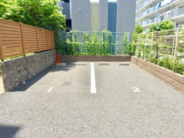 イーストコート平野の駐車場|駐車場に車を止められます