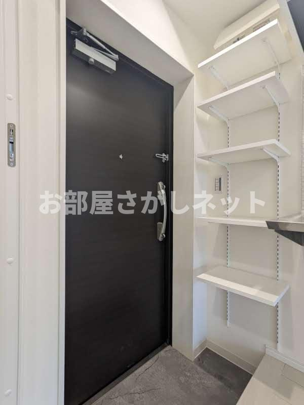 ブランドール坂下三丁目の玄関