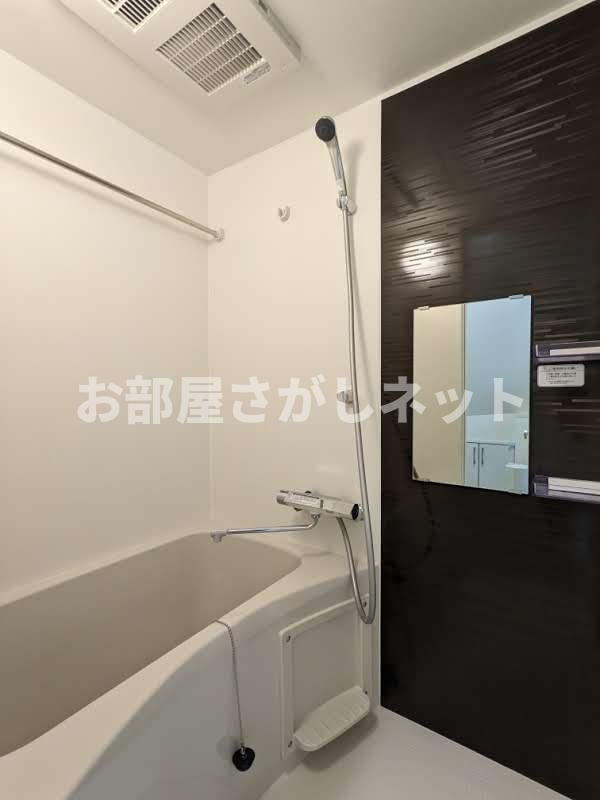 ブランドール坂下三丁目の浴室