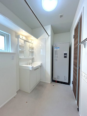 【独立洗面台】 | 大館市字松館64-5・中古住宅☆期間限定現況販売☆