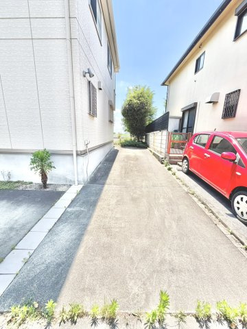 さいたま市西区中野林中古戸建の駐車場
