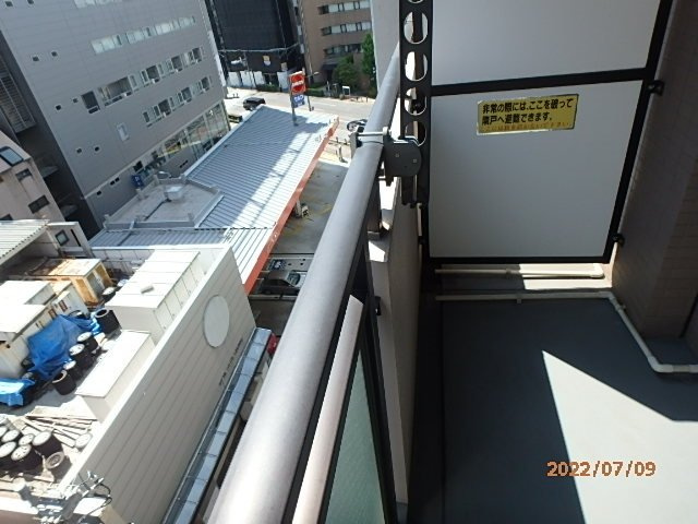 メインステージ茅場町のバルコニー|お洗濯にも便利なバルコニー付き