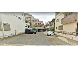 ベイシティマルゴの駐車場
