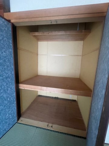 西岐波一戸建ての収納