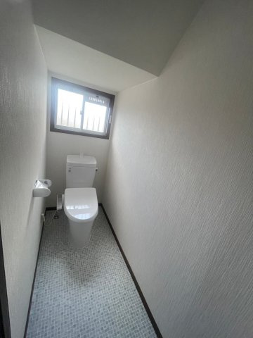 西岐波一戸建てのトイレ