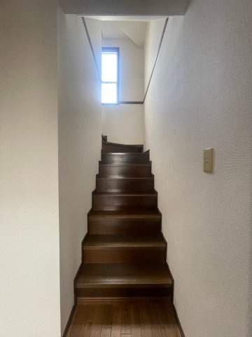 西岐波一戸建ての内装