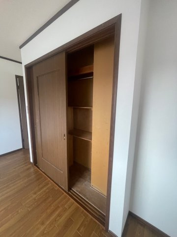 西岐波一戸建ての収納