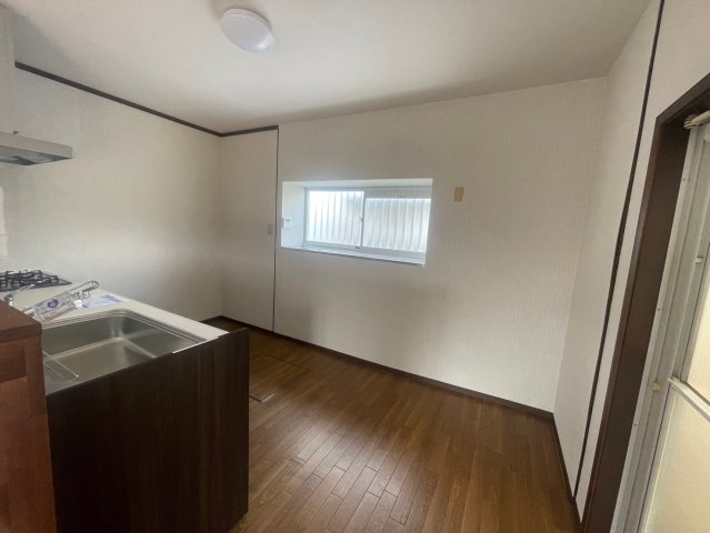 西岐波一戸建てのキッチン