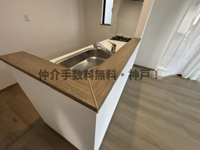 【キッチン】 | 神戸市垂水区東垂水3丁目　新築戸建　仲介手数料無料！ | お料理しやすいキッチンです