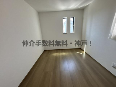 【洋室】 | 神戸市垂水区東垂水3丁目　新築戸建　仲介手数料無料！ | 広々とした洋室です