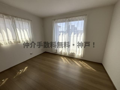 【洋室】 | 神戸市垂水区東垂水3丁目　新築戸建　仲介手数料無料！ | 個人の部屋や寝室として使える洋室です
