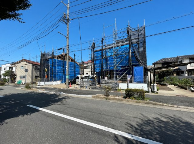 伊丹市鈴原町　第1期　新築一戸建ての外観|周辺は落ち着いた街並みの住宅地！子育てがしやすい住環境です！まだ未完成ですが、現地でしかわからない事もございます。是非一度ご覧ください。