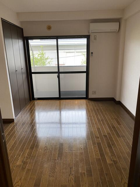 川崎市多摩区宿河原２丁目の賃貸マンションの居間・リビング