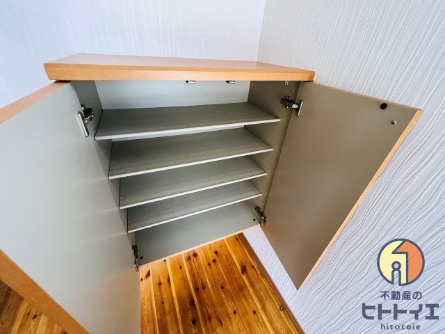 コーポ室岡の収納|シューズボックスです