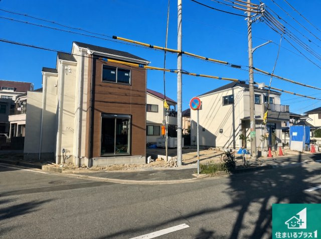 ■伊丹市鈴原町　第1期　新築一戸建ての外観|現在の進捗状況です！順調に作業進行中、完成が待ち遠しいです！詳細の間取り等、お気軽にお問い合わせください！