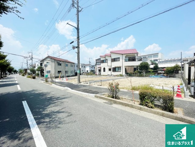 伊丹市鈴原町　第1期　新築一戸建ての前面道路含む現地写真|周辺は落ち着いた街並みの住宅地！子育てがしやすい住環境です！まだ未完成ですが、現地でしかわからない事もございます。是非一度ご覧ください。