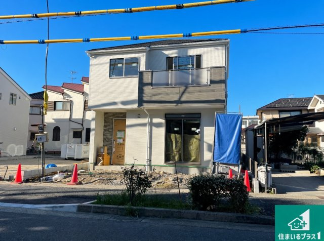■伊丹市鈴原町　第1期　新築一戸建ての外観|周辺は落ち着いた街並みの住宅地！子育てがしやすい住環境です！まだ未完成ですが、現地でしかわからない事もございます。是非一度ご覧ください。