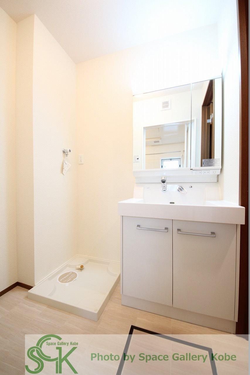 岡田様戸建借家　B棟の洗面所|※お部屋により仕様が異なる場合があります※